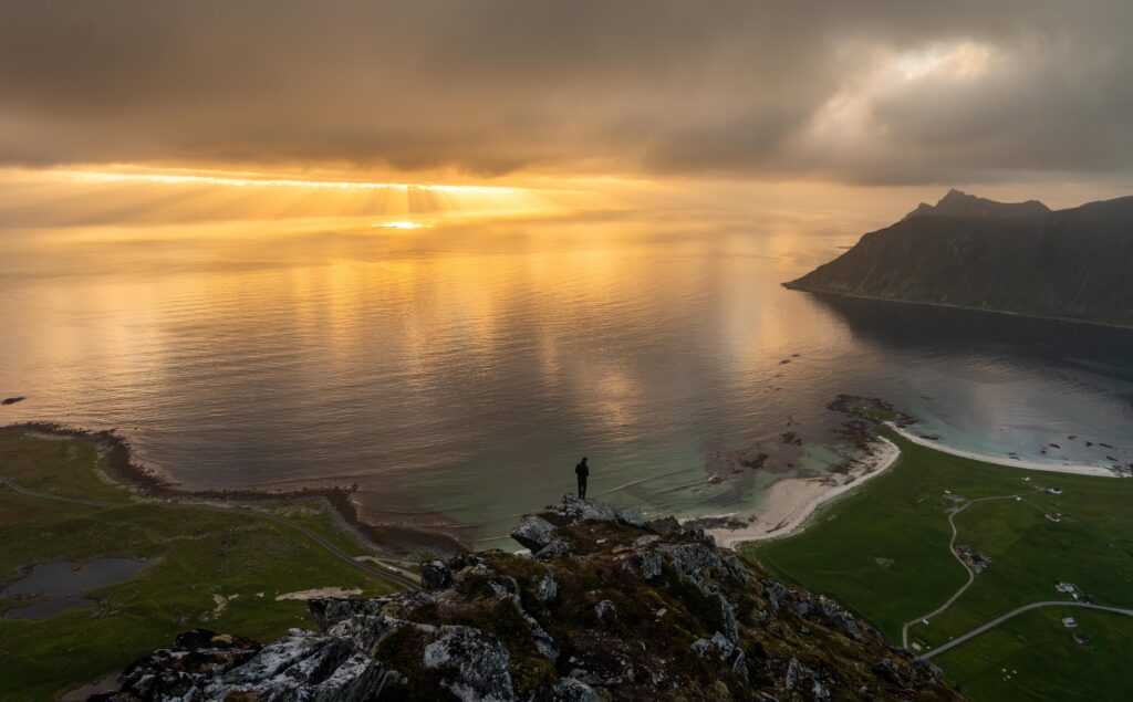Flakstadtinden (484m)