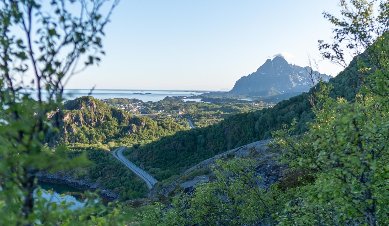 Scenic View of Kabelvåg and Vågkallen from Linken