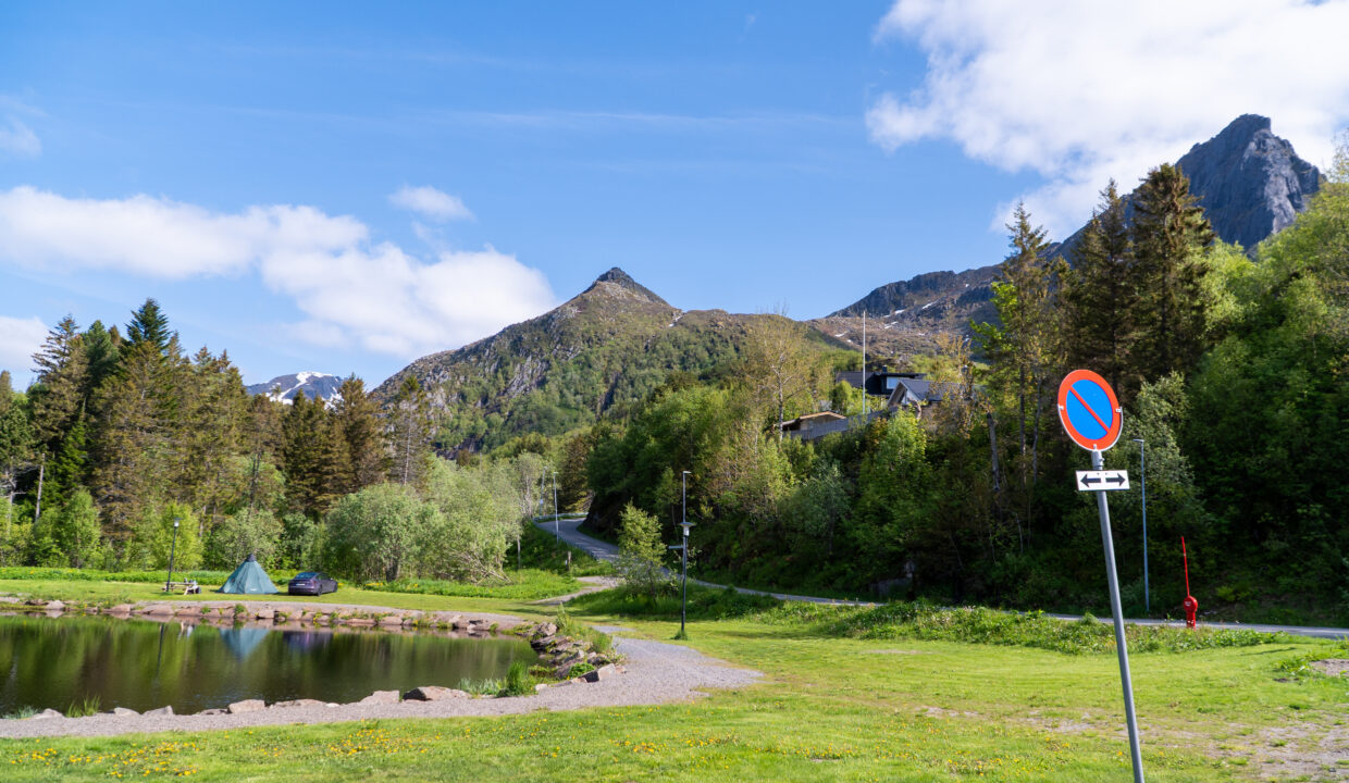 Sommartjønna and Tuva Peak – Trailhead Area in Svolvær, Lofoten