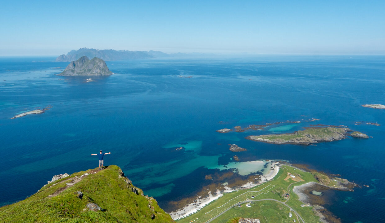View from Nordlandsnupen – Værøy’s Most Spectacular Cliff Edge